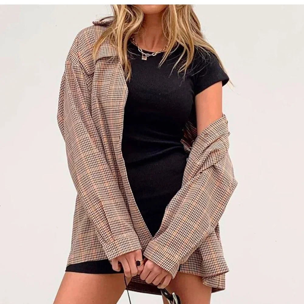 Princess Polly Willa Oversized Button Down Shirt Beige Plaid checkered Size 2. - Picture 2 of 11